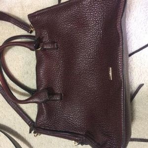 Crossbody Burgundy color